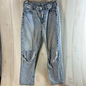 American Eagle Women 10 Jeans Relaxed Mom Straight Light Distressed